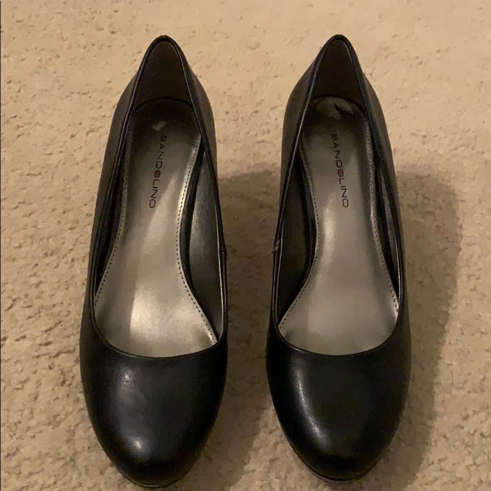 Black Round Toe Heels
